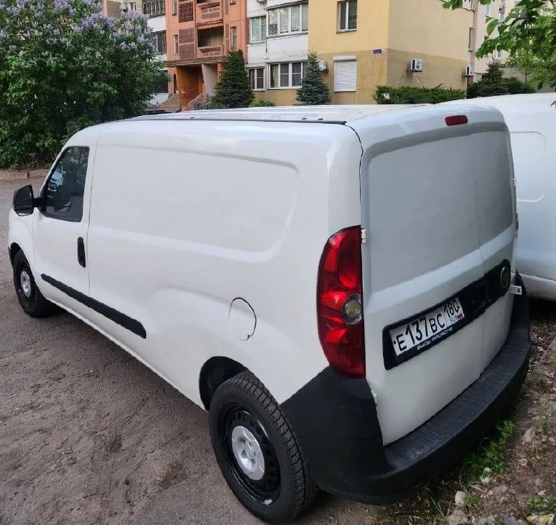 Продам fiat doblo 2 maxi 2013г. в бензин 1.4, механическая коробка. пробег 280000км полностью в исправном состоянии (обслуживается регулярно): из последнего, заменил сцепление, акб, свечи, стойки передние. кондиционер(работает), новая летняя резина, передние сиденья от tiggo pro 8(2022г. в) кожа, электропривод и подогрев! сенсорная мультимедиа(есть блютуз). по техпаспорту везет 1тонну( вне конкуренции в этом классе) перегородка кузова есть, грузовой отсек 2170 x 1714 x 1305 работала в доставке одноразовой посуды, прошлые владельцы возили воздуш. шары(доставка), и аптечные препараты. г. донецк переоформление без проблем, я владелец. цена 920т руб. +79494131899 📲 tg: максим питонов 📞 звоните: +7(949)4131899 - фотография - 4