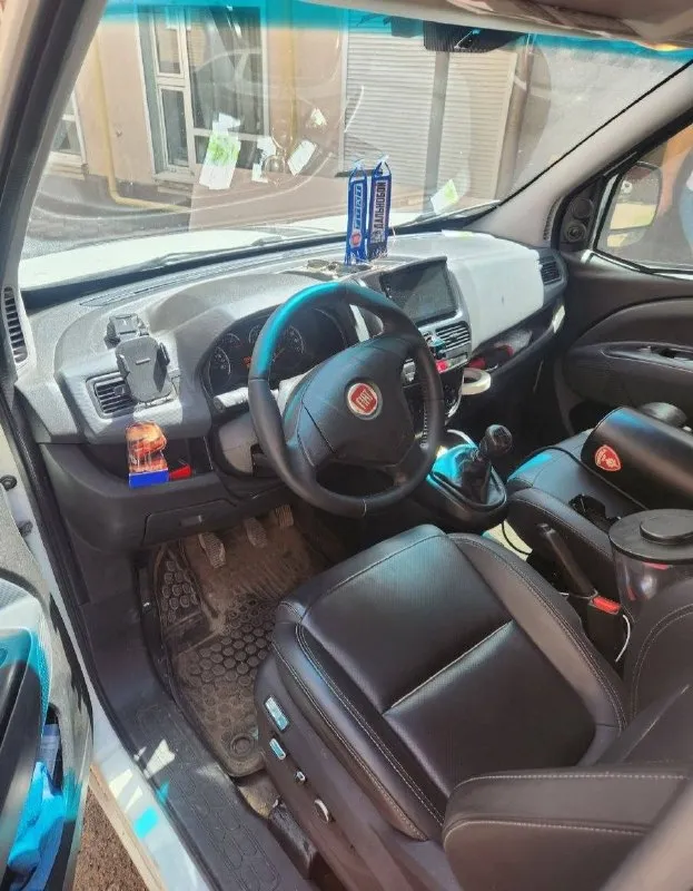 Продам fiat doblo 2 maxi 2013г. в бензин 1.4, механическая коробка. пробег 280000км полностью в исправном состоянии (обслуживается регулярно): из последнего, заменил сцепление, акб, свечи, стойки передние. кондиционер(работает), новая летняя резина, передние сиденья от tiggo pro 8(2022г. в) кожа, электропривод и подогрев! сенсорная мультимедиа(есть блютуз). по техпаспорту везет 1тонну( вне конкуренции в этом классе) перегородка кузова есть, грузовой отсек 2170 x 1714 x 1305 работала в доставке одноразовой посуды, прошлые владельцы возили воздуш. шары(доставка), и аптечные препараты. г. донецк переоформление без проблем, я владелец. цена 920т руб. +79494131899 📲 tg: максим питонов 📞 звоните: +7(949)4131899 - фотография - 6