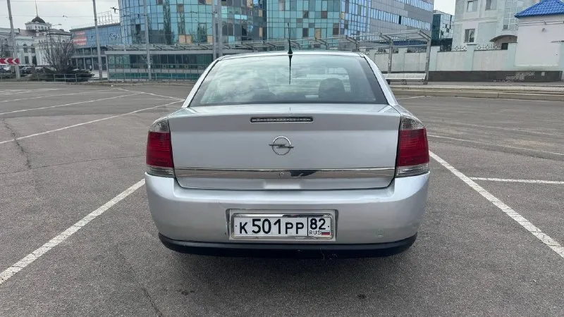 Opel vectra c (вектра) двигатель 1.8 год: 2004 тип кпп: механическая пробег: 177ткм дополнительная информация: автомобиль в отличном состоянии. самый надежный мотор без теплообменника. машина из крыма. без окрасов, в заводской краске, все стекла завод. фактически два собственника. по мотору все сухо, новый аккумулятор, климат, подогревы, регулировки, опрятный салон, пороги днище в отличном состоянии. подвеска отлично, ничего делать не нужно. гаражное хранение, реагентов не видел. два ключа, документы готовы для оформления. осмотр донецк, торг у капота цена: 500000 руб +79497710177 📞 звоните: +7(949)7710177 - фотография - 4
