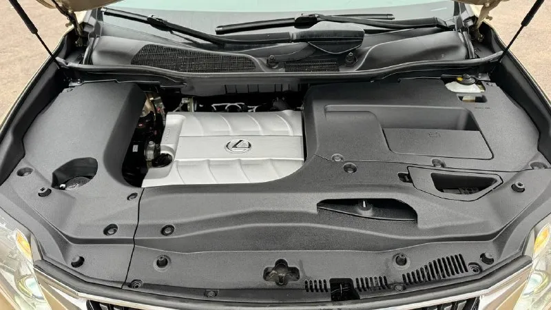 В продаже lexus rx 350 2010г. два собственника, оформлена на меня, машина моя. идеальная история, дилерский автомобиль. # 2gr 3.5 v6 (277лс) полноценный автомат полный привод пробег 117 000 км подтвержден. полный комплект ключей. сервисная книжка и все счета за обслуживание. в заводском окрасе, все стекла родные. машина в идеальном состоянии, полностью вся обслужена, без вложений. самая топовая комплектация. подогрев, вентиляция, память сидений водительского и пассажира. две камеры. бесключевой доступ, люк. электропривод багажника. акустика mark levinson. проекция на лобовое стекло. донецк, калининский цена 2 200 000 руб 📞 +7(949)7710177 📞 звоните: +7(949)7710177 - фотография - 10