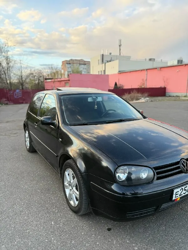 Продам🚘 💥💥 volkswagen golf 4 2003г. 💥💥 пробег 232000 1,8т бензин/мкпп выхлоп атм с регулировкой громкости, евро-2, отстрелы, холодный впуск автомобиль технически обслужен все заказ наряды имеются (рейка, рул. колонка, сцепление, свечи, ходовка, подвеска, тормоза и т. д. ) на полном ходу. мотор, коробка в порядке. не дымит не троит кондиционер заправлен есть нюансы по кобылкам и водостокам (на это хороший торг) 🇷🇺документы чистые, я собственник полное переоформление в мрэо осмотр донецк (караван) 🔥🔥цена 600,000₽🔥🔥 + ‼торг‼ +79490502803 тг на этом же номере или в л. с. вк 📞 звоните: +7(949)0502803 - фотография - 1