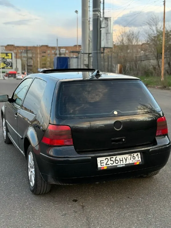 Продам🚘 💥💥 volkswagen golf 4 2003г. 💥💥 пробег 232000 1,8т бензин/мкпп выхлоп атм с регулировкой громкости, евро-2, отстрелы, холодный впуск автомобиль технически обслужен все заказ наряды имеются (рейка, рул. колонка, сцепление, свечи, ходовка, подвеска, тормоза и т. д. ) на полном ходу. мотор, коробка в порядке. не дымит не троит кондиционер заправлен есть нюансы по кобылкам и водостокам (на это хороший торг) 🇷🇺документы чистые, я собственник полное переоформление в мрэо осмотр донецк (караван) 🔥🔥цена 600,000₽🔥🔥 + ‼торг‼ +79490502803 тг на этом же номере или в л. с. вк 📞 звоните: +7(949)0502803 - фотография - 3