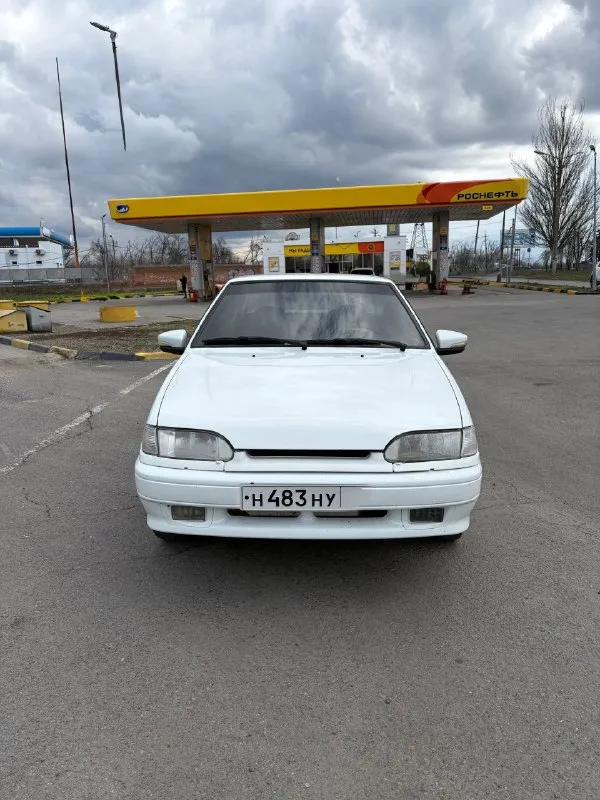 Продам ваз 2115, 2010 год машина в хорошем состоянии, вложений никаких не требует ходовая работает отлично, без посторонних звуков работает как часы салон чистый не прокуренный рабочие стеклоподъемники кузов весь целый и обработанный документы в полном порядке осмотр автомобиля город свердловск цена : 245.000 рублей, торг +79591306934 📞 звоните: +7(959)1306934 - фотография - 1