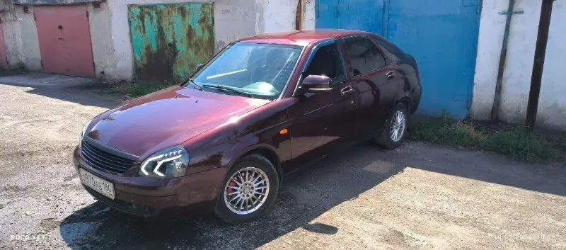 Продам лада приора! 2011года! в хорошем состоянии! как по кузову так и по технической части! в машину вложено много денег и души! делалась всё для себя! новый электро усилитель руля, не б/у(паспор имеется)двигатель 1.6 работает отлично! масло 5w40,помпа лузар и ремень грм gets, и свежий антифриз!едет очень бодро! коробка не хрустит не выбивает, масло новое. ! ходовая на отлично ! не стучит не гремит! едет мягко! передние стойки ss20 комфорт! колодки в круг поменяны! передние тормозные диски вентилируемые с перфорацией! суппорта новые!по кузову как на фото! дно пороги целые! стаканы лонжероны всё целое! комплектация с кондиционером и обогревом сидений. музыка хорошая!хороший свет! видеорегистратор !стоит саб! газовое оборудование вписанное!два комплекта резины (лето на титанах-зима на штампах)г. макеевка! цена: 420.000 т. р торг! номер+79494216314: все интересующиеся вопросы по телефону. я собственник. - фотография - 1