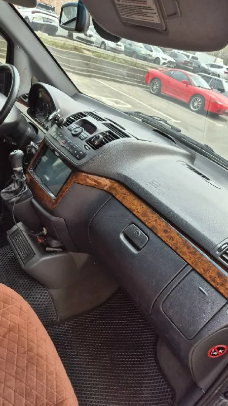 Всем доброго времени суток! автомобиль в отличном состоянии, самый надёжный двигатель в своей линейке 3.0 ом642 акпп. два комплектарезины на дисках, машина полностью обслужена и ни каких вложений не требует. 2 ключа. все интересующие вопросы по телефону! +79492970735 цена 2.2🍋 📞 звоните: +7(949)2970735 - фотография - 2