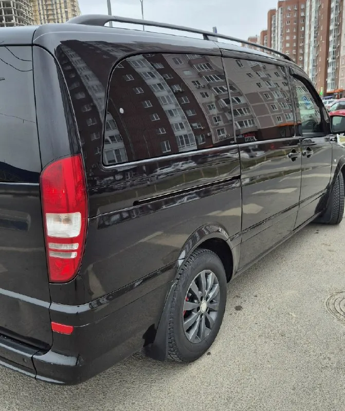 Всем доброго времени суток! автомобиль в отличном состоянии, самый надёжный двигатель в своей линейке 3.0 ом642 акпп. два комплектарезины на дисках, машина полностью обслужена и ни каких вложений не требует. 2 ключа. все интересующие вопросы по телефону! +79492970735 цена 2.2🍋 📞 звоните: +7(949)2970735 - фотография - 4