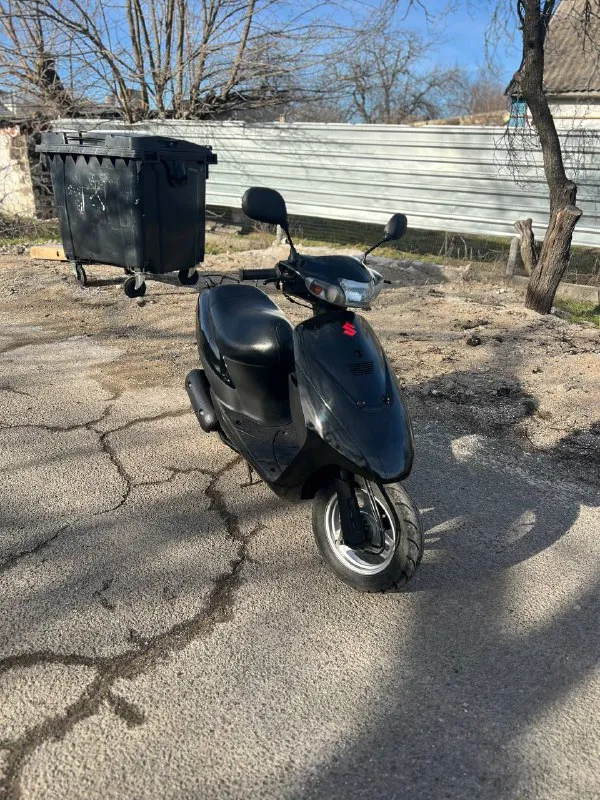 Продам -скутер suzuki let’s 2 состояние - отличное, вложений не требует. -скутер обслужен, сел-поехал. цена: 55:000руб торг находится в пгт. донское возле волновахи. возможна доставка. +79490371479 📲 tg: @zzzzzzzzzzzzxzd 📞 звоните: +7(949)0371479 - фотография - 2