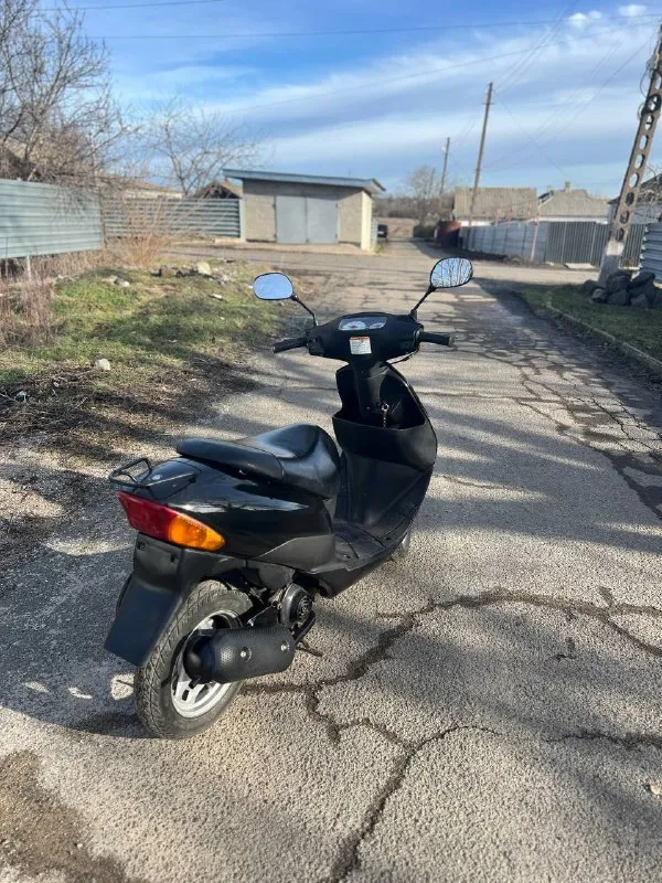 Продам -скутер suzuki let’s 2 состояние - отличное, вложений не требует. -скутер обслужен, сел-поехал. цена: 55:000руб торг находится в пгт. донское возле волновахи. возможна доставка. +79490371479 📲 tg: @zzzzzzzzzzzzxzd 📞 звоните: +7(949)0371479 - фотография - 3