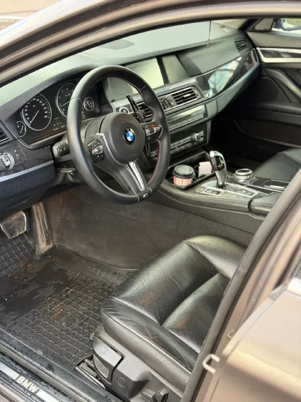 Bmw f10 528 xdrive цена 1🍋900 тыс. руб, торг двигатель 2.0,245 сил год выпуска 2012 машина в отличном состоянии, вся обслужена полностью, автомобиль личный, денег не жалел, поменял недавно турбину в сборе, ходовая все перебрана, масло везде поменял, в акпп, в заднем редукторе и тд. передний дефиринциал обслужен. передние ступицы и шрузы новые. короче тачка обслужена от а до я кто сядет, делать ничего не будет по коробке вопросов нет, едет без буксов, пинков и тд салон в отличном состоянии, не просиженный, не помятый. по двигателю тоже проблем нет, едет очень бодро, масло не хавает вообще !! сделан раздвоенный управляемый выхлоп от atm, звучит очень круто электрика вся работает. резина летняя новая, зимнюю отдам в подарок. автотека зеленая, без дтп и выплат. переоформление в мрэо обязательно, можно с моим присутствием. г. макеевка, связь +79494094295 +79493219323 📞 звоните: +7(949)4094295 - фотография - 8