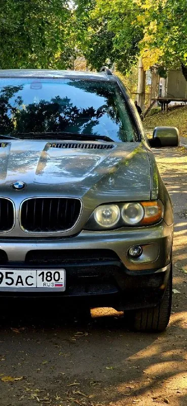 Продам автомобиль bmw x5 (e53), который до сих пор не устарел. приятные дизайнерские линии, агрессивная морда и очень красивый сбалансированный кожаный салон. очень приятная в управлении и безумно комфортная. двигатель работает - без нареканий. кузов в шикарном состоянии. машина на полном ходу. bmw x5 (е53) - никого не оставит равнодушным. этот автомобиль не для поисков компромиссов. тут не будет противоречивых мнений у публики, его будут любить всегда!!! год выпуска - 2004 страна сборки модели - сша кузов - кроссовер количество дверей - 5 количество мест - 5 автомат полный привод размер шин - 255/50 размер дисков - r19 панорамный люк я - третий хозяин. большую часть времени ездила супруга. очень много в машине сделано. обслуживалась на сервисе. чеки на выполнение работ - в наличии. стоит хороший андроид. да, машине уже более 20 лет и понятное дело много болячек, но душа к этому автомобилю лежит, ведь таких все меньше и меньше, поэтому покупайте и любите ваши автомобил 📞 звоните: +7(949)7349816 - фотография - 5
