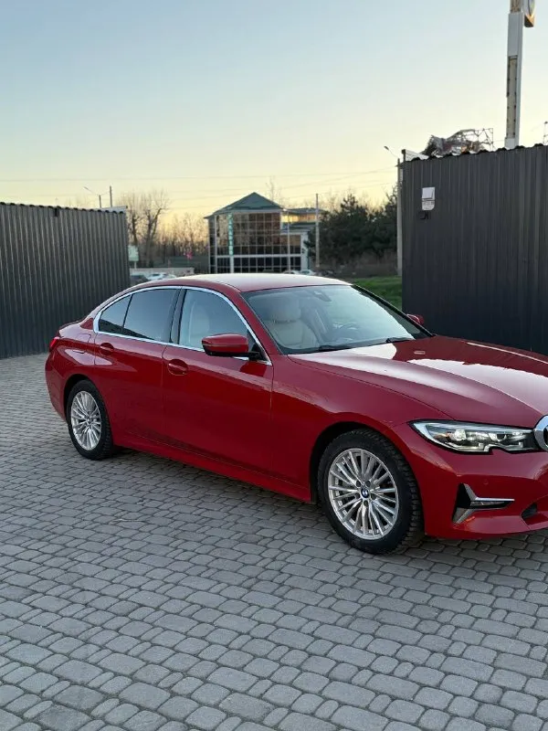 Bmw 330 на заднем приводе 260л. с. 2019 год, европейка 63.000км пробег без дтп и вторичных окрасов, хорошая комплектация с камерами 360,автопарковкой и много другого, 2 ключа, два комплекта колес, оформление в мрэо! цена 3.260.000₽ 📲 tg: @valeria_valchuk 📞 звоните: +7(949)4192903 - фотография - 3