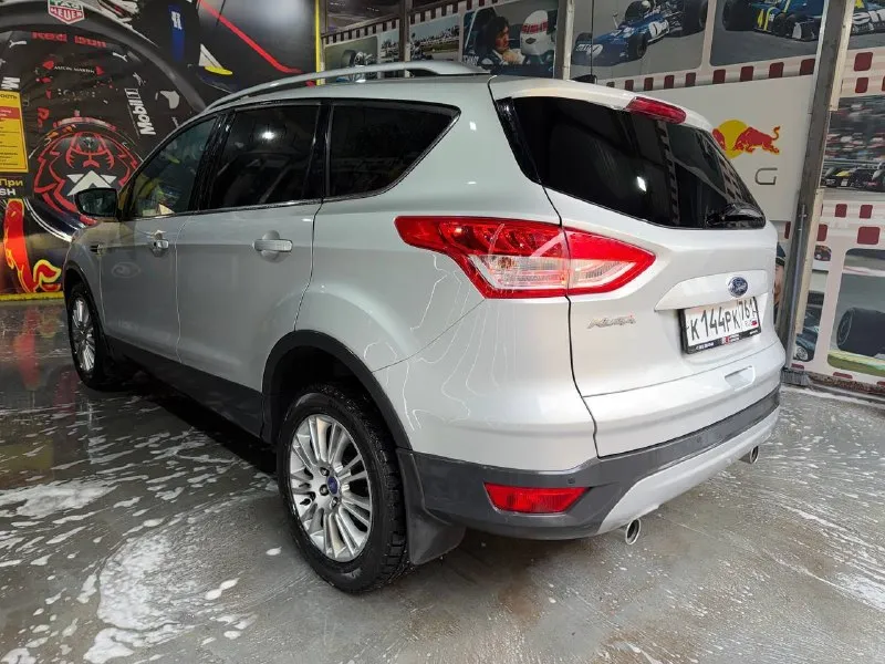 Номер телефона +79493330955 продам ford kuga awd ✅ 2014 год ✅ 1.6 бензин ⛽️ ✅ автомат ✅ оригинальный пробег-202 тыс км ✅ полный привод ✅ без дтп ✅ весь в родной краске ✅ без окрасов ✅ обслужен ✅ все заводские стёкла ✅🔥 ✅ ксенон ✅ авто свет 💡 ✅ парктроники перед и зад ✅ авто парковщик ✅ электропривод багажника ✅ новая зимняя резина ✅ полностью обслужена ✅ никаких вложений ✅ без гнили и ржавчины ✅ telegram - фотография - 7