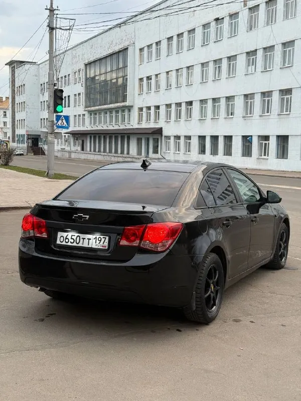 Продается chevrolet cruze 2012 год 1.6 механика
Атмосферник
Цена: 685.000 руб + разумный торг реальному покупателю
Шевроле круз
- Осмотр макеевка центр
- Тел +79490248188
- 1 Собственник ( птс оригинал)
-Пробег 149500 км родной ( автотека подтверждает )
- 2 Комплекта колес зима - лето
- Автотека зеленая ( без дтп )
- Все стекла родные вкл лобовое ( без трещин )
- Мотор и коробка работает отлично нареканий никаких нет мотор не дымит не троит масло не ест !
- Состояние сел и поехал
- Из последнего поменял масло в двс и фильтра, свечи и лямбду
- По ходовой все отлично не стучит не гремит
- По кузову выглядит отлично пороги и днище без гнили ржавчины ( весь кузов в заводском окрасе за исключением заднего правого крыла и крышки багажника косметика 200-400 мкр )
- По салону чистый и ухоженный только после химчистки
- Кондиционер холодит, печка греет, ручник держит отлично
- Переоформление без проблем могу присутствовать в мрэо документы кристально чистые без штрафов и запретов и прочей ерунды - фотография - 1