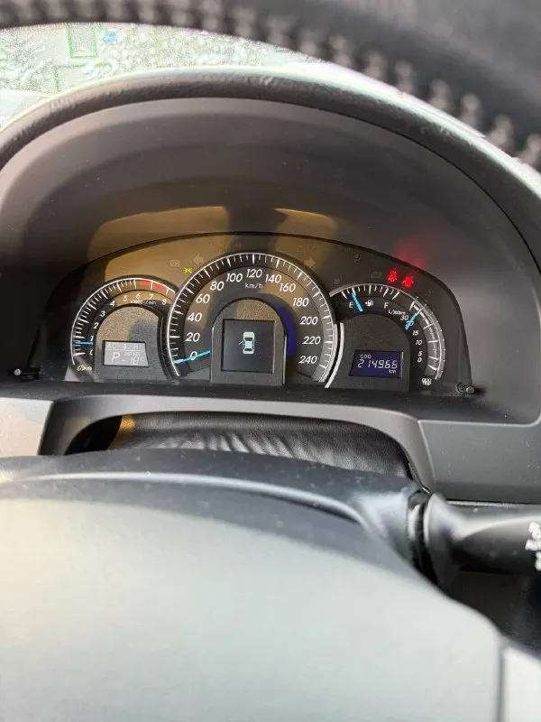 Toyota camry v50 2012г, 2.5 бензин, акпп, пер. привод. техника на отличном ходу, без ошибок. родной пробег 215 000 км. вся обслужена, без замечаний. по кузову 2 косметических окраса, остальное в родне. топ комплектация: кожаный салон, эл. регулировки, обогревы, камера заднего вида, раздельный климат, мультируль, круиз и прочее. юридически чист, 2 ключа, оригинал птс 1 400 000 р. тел. +79498438181 - фотография - 8