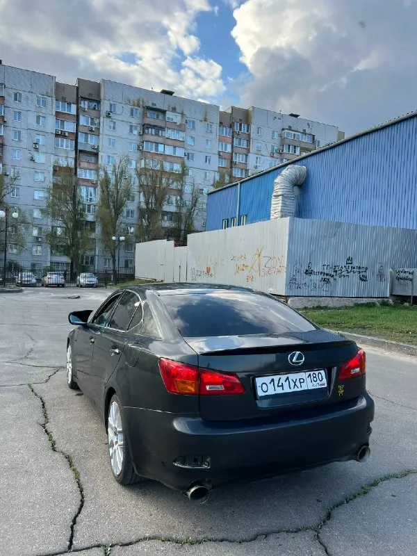 Lexus is 250 lexus is250. 2005 год мотор 2.5 (208 сил) задний привод двигатель работает без каких либо шумов. коробка надежный автомат, кузов в хорошем состоянии. салон чистый, не прокуренный дно и пороги в отличном состоянии, обработаны антикором. хорошая акустика, подогревы сидений, регулировка зеркал и складывание по обслуживанию:новый аккум, новые ступицы, заменены все жидкости и масла новые колодки, установлен приятный выхлоп 18-е диски + докатка по документам я хозяин, переоформление без проблем, номера зеркало в подарок цена 1🍋150.000 торг небольшой рассмотрю обмен ключами либо с вашей доплатой донецк + 7 949 082 59 09 📞 звоните: +7(949)0825909 - фотография - 2