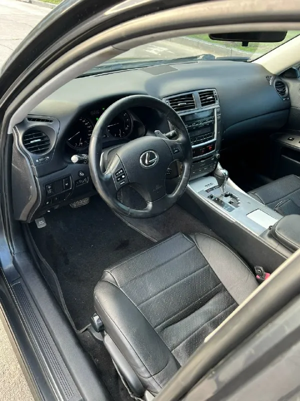 Lexus is 250 lexus is250. 2005 год мотор 2.5 (208 сил) задний привод двигатель работает без каких либо шумов. коробка надежный автомат, кузов в хорошем состоянии. салон чистый, не прокуренный дно и пороги в отличном состоянии, обработаны антикором. хорошая акустика, подогревы сидений, регулировка зеркал и складывание по обслуживанию:новый аккум, новые ступицы, заменены все жидкости и масла новые колодки, установлен приятный выхлоп 18-е диски + докатка по документам я хозяин, переоформление без проблем, номера зеркало в подарок цена 1🍋150.000 торг небольшой рассмотрю обмен ключами либо с вашей доплатой донецк + 7 949 082 59 09 📞 звоните: +7(949)0825909 - фотография - 6