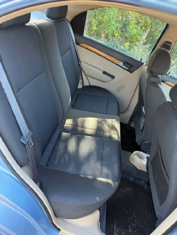 Продам chevrolet aveo t250 2006 года выпуска. Двигатель 1.6 газ-бензин механика пробег: 170 тысяч оригинального пробега усилитель руля, передние стеклоподьемники, кондиционер. Машина в хорошем состоянии как по технике так и по кузову, чистый ухоженный салон, полностью обслужена, никаких вложений не требует. Машина всю жизнь в одних руках, покупали ее в автосалоне г. Донецка в 2006 году. Цена: 480.000 рублей торг : +79495082267 г. Донецк
📞 Звоните: +7(949)5082267 - фотография - 6