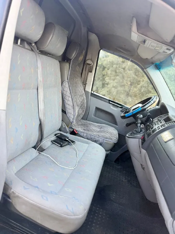 Продам volkswagen t5 1.9 tdi грузовой фургон !) модельный год 2004 авто в отличном техническом состоянии, двигатель работает идеально, не дымит не троит, масло не ест, запускается в любой мороз, кузов в хорошем состоянии для своих лет, турбина работает идеально, коробка 5ст переключается легко, ничего не хрустит и не выбивает, не давно меняли сцепление, по электрике все работает, ходовая часть перебрана, топливный фильтр новый, акб живой, лобаш новый 🆕 пробег автомобиля 275 000км, резина лето michelin остаток на сезон смело, зимние колеса в сборе отдаю в комплекте, авто готово к работе, сел и поехал) цена 825 000 рублей находится в макеевке, +79495570537 либо +79920409993 теле2 📞 звоните: +7(949)5570537 - фотография - 10