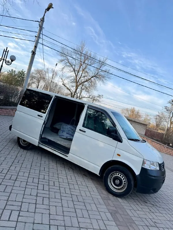 Продам volkswagen t5 1.9 tdi грузовой фургон !) модельный год 2004 авто в отличном техническом состоянии, двигатель работает идеально, не дымит не троит, масло не ест, запускается в любой мороз, кузов в хорошем состоянии для своих лет, турбина работает идеально, коробка 5ст переключается легко, ничего не хрустит и не выбивает, не давно меняли сцепление, по электрике все работает, ходовая часть перебрана, топливный фильтр новый, акб живой, лобаш новый 🆕 пробег автомобиля 275 000км, резина лето michelin остаток на сезон смело, зимние колеса в сборе отдаю в комплекте, авто готово к работе, сел и поехал) цена 825 000 рублей находится в макеевке, +79495570537 либо +79920409993 теле2 📞 звоните: +7(949)5570537 - фотография - 6