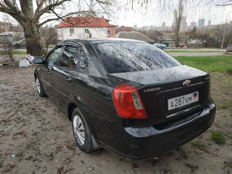 Продаю шевроле лачетти 2008 год мотор 1.6 пробег 300 км на полном ходу мотор масло не ест кпп в норме не выбивает все скоростя включаются без проблем ходовая в норме салон в нормальном состоянии кузов как по фото пороги подгнившие два учёта укр сейчас на постоянном днр остальные вопросы по телефону цена 290 тысяч рублей номер для связи+79496164235 осмотр г донецк - фотография - 5