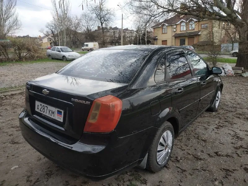 Продаю шевроле лачетти 2008 год мотор 1.6 пробег 300 км на полном ходу мотор масло не ест кпп в норме не выбивает все скоростя включаются без проблем ходовая в норме салон в нормальном состоянии кузов как по фото пороги подгнившие два учёта укр сейчас на постоянном днр остальные вопросы по телефону цена 290 тысяч рублей номер для связи+79496164235 осмотр г донецк - фотография - 6