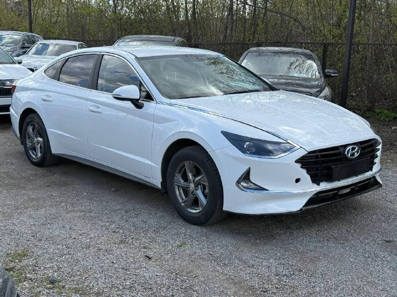 Hyundai sonata год выпуска: 2022 тип кпп: автоматическая объем двигателя: 2.0 тип топлива: бензин пробег: 150 000 км цена: 💥 1 950 000 ₽💥 дополнительная информация: технически в идеальном состоянии 📞 🇷🇺 +7 949 509 3428 +7 949 839 2499 - фотография - 4