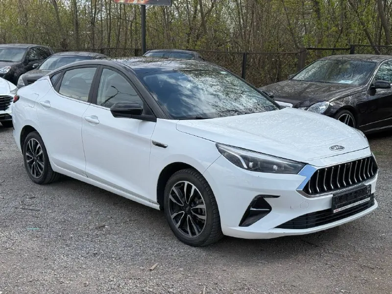 Jac j7 год выпуска: 2022 тип кпп: механическая (6ст) объем двигателя: 1.5 турбо тип топлива: бензин пробег: 124 000 км цена: 💥 950 000 ₽💥 дополнительная информация: климат контроль подогрев сидений электро ручник auto hold камера заднего вида технически в хорошем состоянии 📞 🇷🇺 +7 949 509 3428 +7 949 839 2499 - фотография - 4