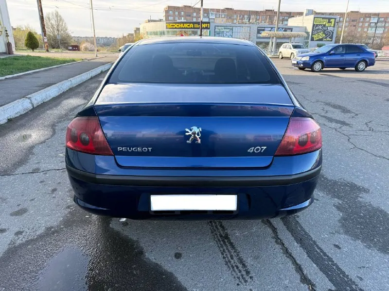 Peugeot 407, 2006 год 1.7 бензин на механике. родной пробег 250 700 км. 2 собственника. автомобиль в хорошем состоянии: кузов оцинкован, всего один косметический окрас, коррозии нет, стекла оригинальные, безопасность вся на месте. двигатель работает ровно, без посторонних шумов и ошибок. коробка передач переключается четко. комплектация: с климат-контролем, электростеклоподъемники, подогревы сидений, и др. пройден техосмотр, готов к постановке на учет в мрэо. цена: 380 000 руб, торга нет! город: донецк. телефон: +7 949 371-08-26 (есть telegram) мах. по запросу вышлем полную презентацию автомобиля с замерами лакокрасочного покрытия. 📞 звоните: +7(949)3710826 - фотография - 7