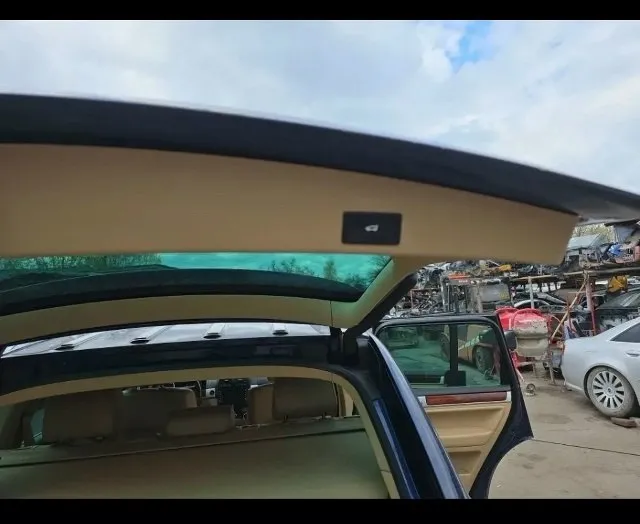 Срочно продам !!! volkswagen touareg рестайлинг!!! 2008 год двигатель bar 4.2 акпп jxs 6 ступка работает ровно без пинков!!! пневмоподвеска. работает!!!! адаптивная оптика активная рулевая рейка снят с учета! запретов нет! цена 950.000 тысяч рублей тел +79497348341 сергей 📞 звоните: +7(949)7348341 - фотография - 6