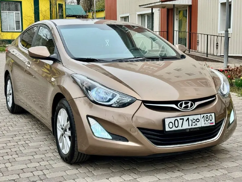 Hyundai elantra 1.6 ат 2016г. родной пробег 167 000 км. автомобиль в отличном состоянии максимальная комплектация не битая некрашеная гаражная хранение покупали в автосалоне все обслуживание цена 1 300 000 руб. телефон +7 949 484 37 35 - фотография - 1