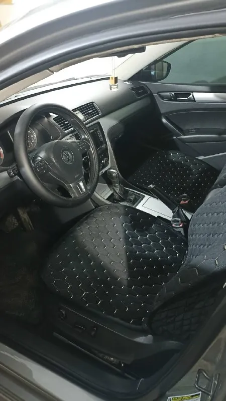 Продам volkswagen passat b 7 в отличном состоянии. 2012 год, двигатель 2,5 атмосферник, без нареканий без масложора, один из лучших в линейке, без всяких турбин. коробка автомат аisin 6 ступенчатый работает отлично переключает плавно не дергает не пинает. салон кожа весь целый не прокуренный. комплектация se, климат контроль, мульти руль. датчик сета, датчик дождя, электро регулировка сидений с памятью, отличная музыка, все есть только без люка. ходовая обслужена что нужно заменено и сделан сход развал, очень мягкая. кузов в отличном состоянии без гнилья и ржавчины вообще. смотрится отлично. резина зима, лето. переоформление без проблем. вин код по запросу. цена 1 млн. 300тыс. рублей торг возле авто. возможен обмен на кроссовер. 79493037837.г. амвросиевка. звоните договоримся. 📞 звоните: +7(949)3037837 - фотография - 5