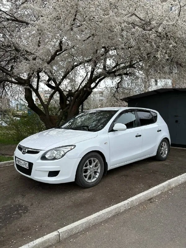 Продам hyundai i30 2010 г. хорошее состояние, сел поехал. 2 комплекта колес лето, зима. 10 подушек безопасности, все на месте. сигнализация с автозапуском. варить-красить не надо. находится днр есть торг. документы порядок не залогов, не запретов. пишите, звоните. цена 830, есть торг. пробег 200 к. +7 949 373 58 56 📞 звоните: +7(949)3735856 - фотография - 1
