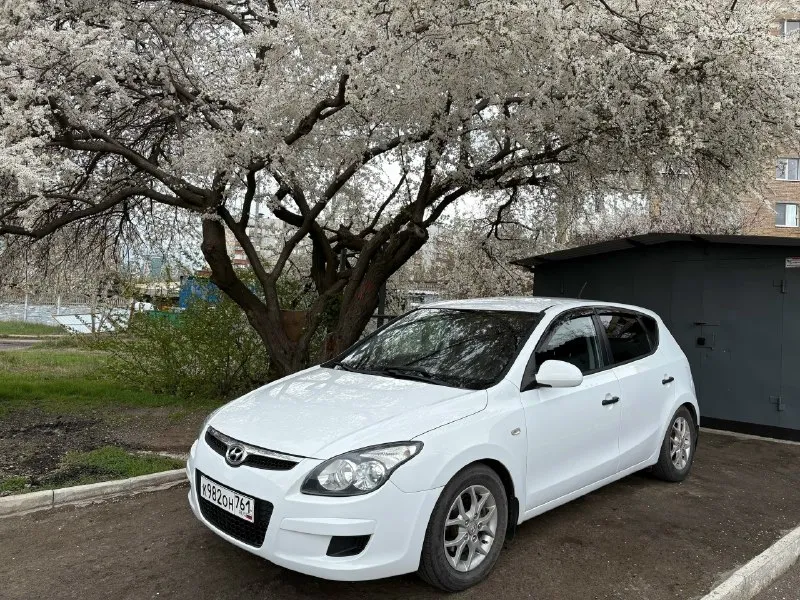 Продам hyundai i30 2010 г. хорошее состояние, сел поехал. 2 комплекта колес лето, зима. 10 подушек безопасности, все на месте. сигнализация с автозапуском. варить-красить не надо. находится днр есть торг. документы порядок не залогов, не запретов. пишите, звоните. цена 830, есть торг. пробег 200 к. +7 949 373 58 56 📞 звоните: +7(949)3735856 - фотография - 6