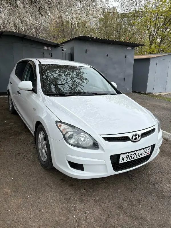 Продам hyundai i30 2010 г. хорошее состояние, сел поехал. 2 комплекта колес лето, зима. 10 подушек безопасности, все на месте. сигнализация с автозапуском. варить-красить не надо. находится днр есть торг. документы порядок не залогов, не запретов. пишите, звоните. цена 830, есть торг. пробег 200 к. +7 949 373 58 56 📞 звоните: +7(949)3735856 - фотография - 7