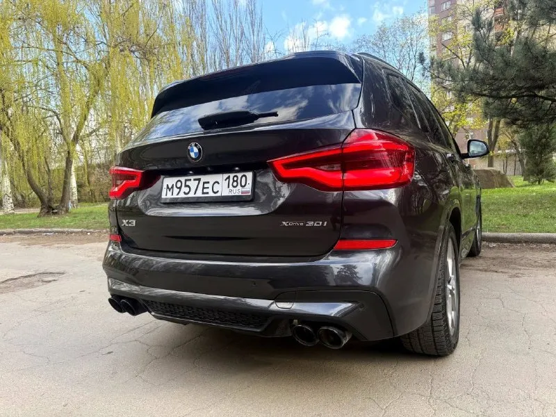 Bmw x3 30i 2.0 xdrive steptronic (252 л. с.) 2020 год, 108000 км. приобретал авто в 2024 году с пробегом 89000 км, заказывал лично выбирая целый авто, весь кузов в родной краске, все стекла оригинал. комплeктация с пaнoрaмoй, мультимедиа mgu c бумерангaми, подогревом руля, подогревом переднего и заднего ряда сидений, беспроводным саrplаy, проэкцией на лобовое. сразу после приобретения сделали большое то с заменой всех жидкостей и масел во всех агрегатах, мойку радиаторов. передняя часть авто в бронепленке. кузов покрывался керамикой летом 2024 года и в октябре 2025 перед зимой. уход за кузовом только на качественной детейлинг мойке. два ключа. машина моя лично, при необходимости дам больше информации по телефону. возможно оформление в кредит. возможен обмен. цена - 4.150.000 р. +79493250509 - фотография - 6