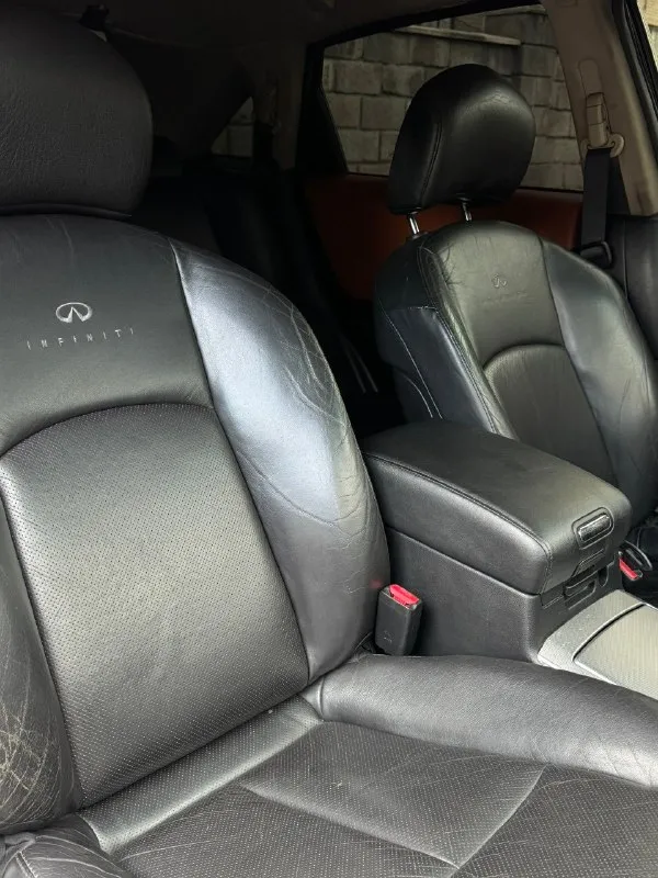 Infiniti fx35 инфинити 2007г 💰870.000💰 рестайлинг поколения (2006-2008) объем 3.5 мотор в идеальном состоянии, не дымит, не троит, весь сухой! едет очень бодро коробка автомат, работаем идеально, переключает мягко, не пинает, надежный японец ✅ ходовая не гремит, не стучит, не тянет, обслужена машинка. документы чистые ✅ без запретов, без штрафов, переоформление без проблем, сразу в мрэо, чтоб оформить на вас! исправно все работают, бензина по городу 13л осмотр г. макеевка цена 870.000 руб торг разумный у капота обмен тоже можно рассмотреть, адекватно только цените свое авто! тел. +7949-489-08-56 - +7 (949) 643-84-43 тг есть на двух номерах автотека зеленая ✅ 📞 🇷🇺 звоните: +7(908)5679496 - фотография - 10