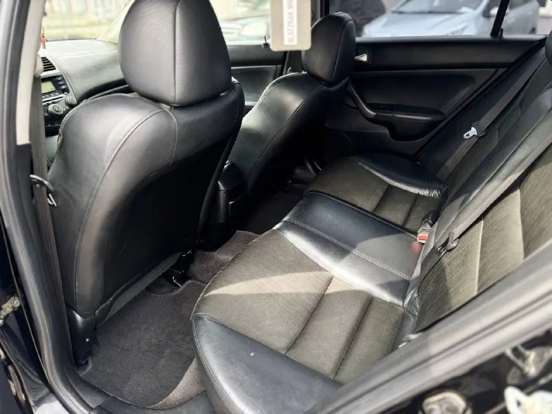 🚘марка honda accord ⛽️топливо:бенз 2.0 🌎пробег:297т км 🕹️кпп автомат 🚗седан 📆 год:2006 💰970.тысяч руб описание: местное авто 2 владельца авто в отличном состоянии. комплектация: климат контроль 4 стеклоподъемника комбинированный салон кожа+алькантара круиз контроль продажа возможна : наличный расчет✅ безнал✅ кредит✅ обмен -трейд ин✅ звонки по номеру ☎️ +79495111156 находимся по адресу 📍ул. макара мазая 41 с 10 до18 - фотография - 6