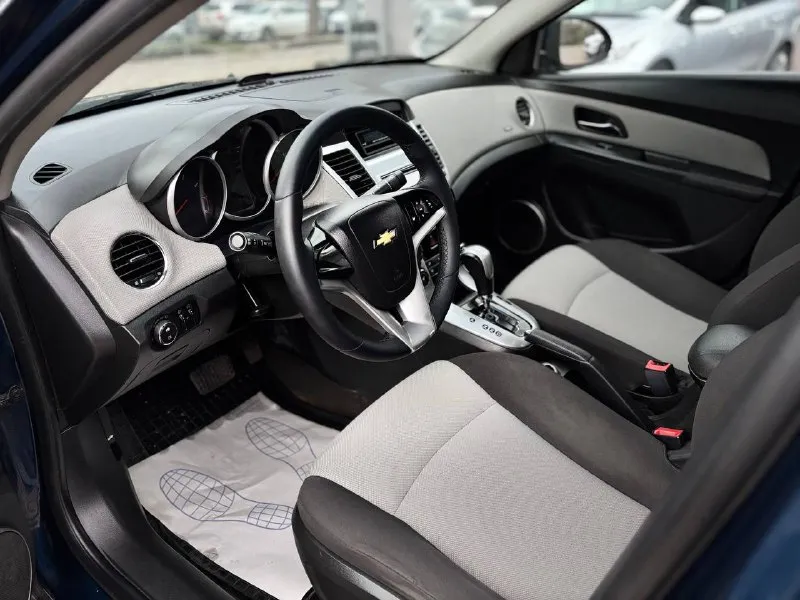 🚘Марка:chevrolet cruze
⚙️Двигатель: 1.8
⛽️Вид топлива:бензин
Кпп:автомат
Кузов:седан
Пробег: 190т км
📅Год выпуска: 2011
💰Цена: 750.000
•Усилитель руля.
•Эл стеклоподъёмники
•Мультимедиа usb aux bluetooth
•Мультируль
•Круиз контроль
Продажа возможна :

Наличный расчет✅
Безнал✅
Кредит✅
Обмен на ваш авто✅
Звонки по номеру
☎️
+79495111156
Находимся по адресу 📍г. Мариуполь
Ул. Макара мазая 41
С 10.00 до18.00 - фотография - 6