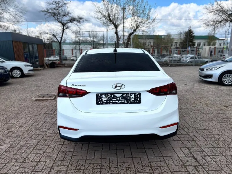 🚘марка hyundai solaris ⛽️топливо:бенз обьем 1.4 🌎пробег:104т км 🕹️кпп автомат 🚗седан 📆 год:2019 💰1050.000.тысяч руб комплектация: кондиционер 4 эл. стеклоподъемника мультимедиа кондиционер два комплекта колес зима, лето продажа возможна : наличный расчет✅ безнал✅ кредит✅ обмен -трейд ин✅ звонки по номеру ☎️ +7949-511-11-56 находимся по адресу 📍г. мариуполь макара мазая 41 с 10 до18 - фотография - 5