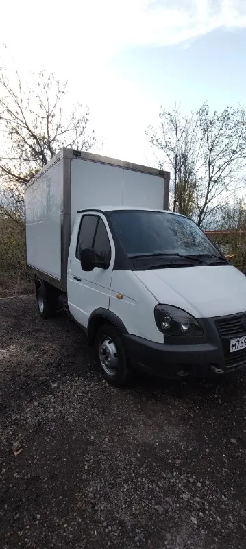 Продам газель 2013г. мотор 4216. пробег 244 321тыс. изотермический фургон. газ евро4 все работает. была куплена в донецке в автосалоне. с тех пор владелец не менялся. имеется сервисная книжка. тех осмотр пройден. переоформление обязательно. залогов, арестов, штрафов, ограничений нет. юридические полностью в порядке. из вложений требуется ремонт передней подвески что то гремит и жизненные болячки по лкп. кабина в около идеальном состоянии не красилась и не варилась и сварки не требует. все нюансы можем обсудить при встречи. цена 680тыс. город макеевка днр телефон для связи +79496440155 дмитрий. 📞 звоните: +7(949)6440155 - фотография - 2