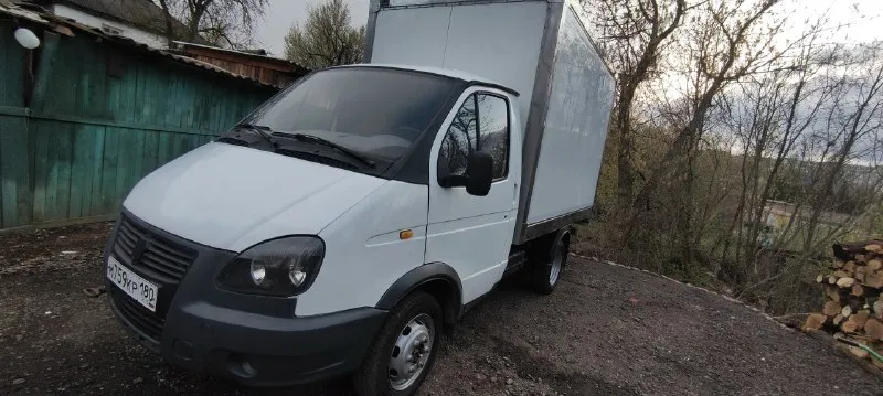 Продам газель 2013г. мотор 4216. пробег 244 321тыс. изотермический фургон. газ евро4 все работает. была куплена в донецке в автосалоне. с тех пор владелец не менялся. имеется сервисная книжка. тех осмотр пройден. переоформление обязательно. залогов, арестов, штрафов, ограничений нет. юридические полностью в порядке. из вложений требуется ремонт передней подвески что то гремит и жизненные болячки по лкп. кабина в около идеальном состоянии не красилась и не варилась и сварки не требует. все нюансы можем обсудить при встречи. цена 680тыс. город макеевка днр телефон для связи +79496440155 дмитрий. 📞 звоните: +7(949)6440155 - фотография - 5