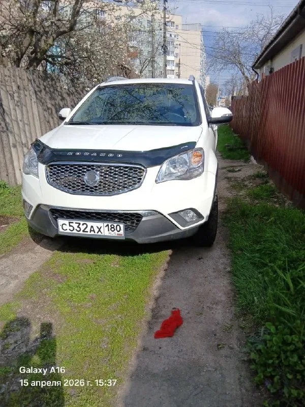 Продам свой семейный кроссовер сан-енг корандо 2013 года 2.0 дизель пробег 130000.не битый не крашен не требует вложений. все то проводились во время. полноценная запаска. и комплект зимней резины. цена 1300000 рублей. авто находится в мариуполе. по всем вопросам обращаться по телефону. +79497220817.владимир. - фотография - 2