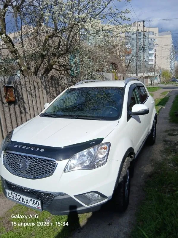 Продам свой семейный кроссовер сан-енг корандо 2013 года 2.0 дизель пробег 130000.не битый не крашен не требует вложений. все то проводились во время. полноценная запаска. и комплект зимней резины. цена 1300000 рублей. авто находится в мариуполе. по всем вопросам обращаться по телефону. +79497220817.владимир. - фотография - 3