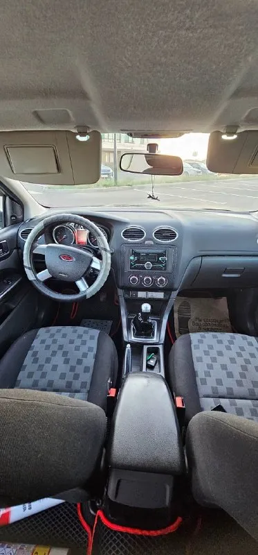 Срочная продажа!!!в продаже ford focus второго поколения. автомобиль 2006 г. в.двигатель бензиновый 1.8.авто находится в г мариуполь. подробно про авто по тел или при встречи. документы кристально чистые!!!цена 375 тыс руб. +79649225253 - +79497346358 - фотография - 3