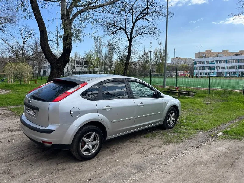 Срочная продажа!!!в продаже ford focus второго поколения. автомобиль 2006 г. в.двигатель бензиновый 1.8.авто находится в г мариуполь. подробно про авто по тел или при встречи. документы кристально чистые!!!цена 375 тыс руб. +79649225253 - +79497346358 - фотография - 6