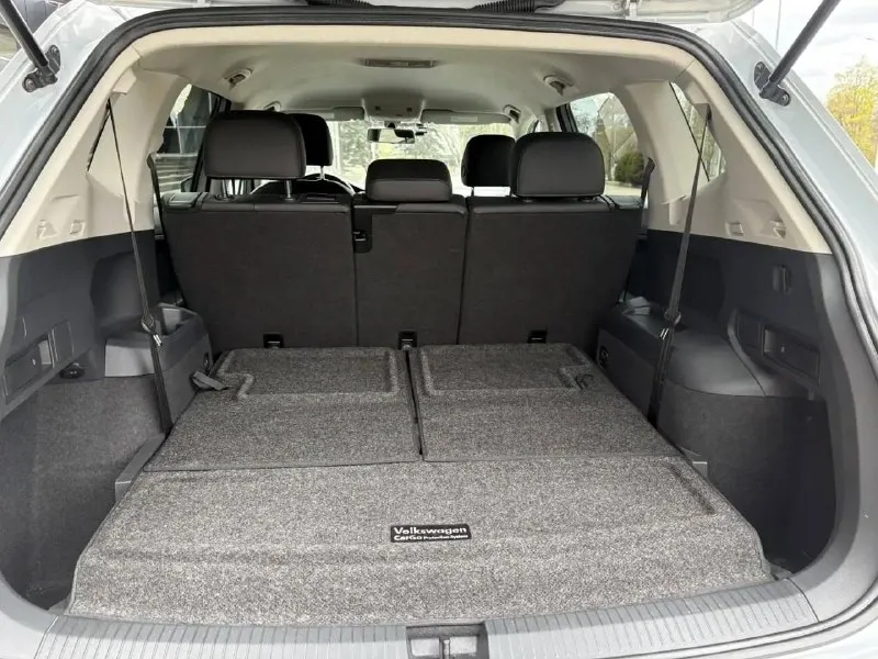 Volkswagen tiguan 2017, 2,0 автомат, 2wd, 7 мест. 51000 км, 3vv3b7ax8jm026826, приобретали авто на аукционе в конце 2018 года, практически без пробега с незначительными повреждениями, 1 владелец с момента регистрации в днр с 2019 года. возможно оформление в кредит. возможен обмен. более детальная информация по телефону. цена - 2.490.000 р. +79494041233 - фотография - 10