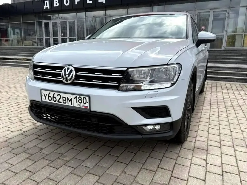 Volkswagen tiguan 2017, 2,0 автомат, 2wd, 7 мест. 51000 км, 3vv3b7ax8jm026826, приобретали авто на аукционе в конце 2018 года, практически без пробега с незначительными повреждениями, 1 владелец с момента регистрации в днр с 2019 года. возможно оформление в кредит. возможен обмен. более детальная информация по телефону. цена - 2.490.000 р. +79494041233 - фотография - 2