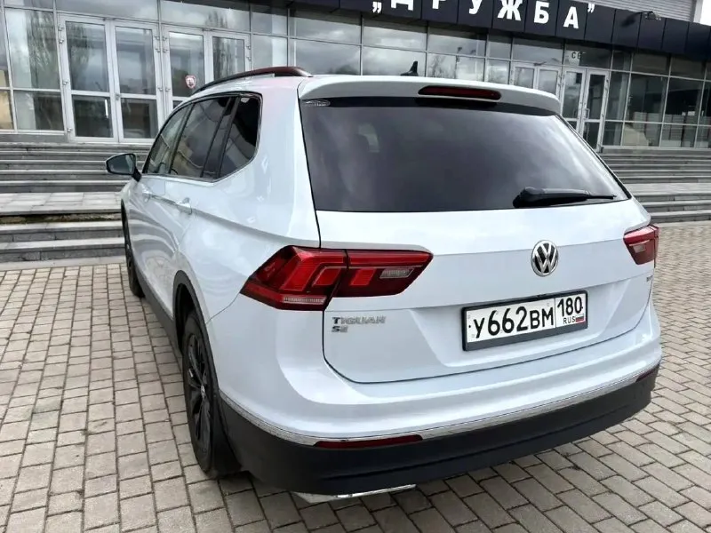Volkswagen tiguan 2017, 2,0 автомат, 2wd, 7 мест. 51000 км, 3vv3b7ax8jm026826, приобретали авто на аукционе в конце 2018 года, практически без пробега с незначительными повреждениями, 1 владелец с момента регистрации в днр с 2019 года. возможно оформление в кредит. возможен обмен. более детальная информация по телефону. цена - 2.490.000 р. +79494041233 - фотография - 5