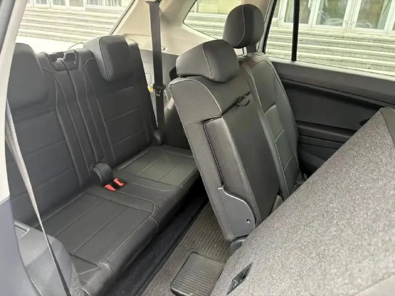 Volkswagen tiguan 2017, 2,0 автомат, 2wd, 7 мест. 51000 км, 3vv3b7ax8jm026826, приобретали авто на аукционе в конце 2018 года, практически без пробега с незначительными повреждениями, 1 владелец с момента регистрации в днр с 2019 года. возможно оформление в кредит. возможен обмен. более детальная информация по телефону. цена - 2.490.000 р. +79494041233 - фотография - 9