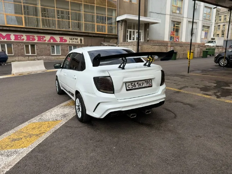 Ваз гранта fl✅ на 8 клопе✅ газ/бензин ✅ выпуска 2019 год ✅ пробег 129 тыс. ✅ мотор работает хорошо ✅ не дымит, ✅тянет очень бодро!✅ коробка механика, переключает мягко, без хрустов✅, не выбивает, ✅ не воет! ✅ ходовая не гремит, мягкая! ✅ перед ss20 comfort ✅ зад demfi comfort дорогие титановые диски, r14 на новой летней резине kumho! ✅ выхлоп тихий, но приятно звучит, с попкормом!✅ установлена хорошая музыка + услилок, ✅стоит хороший андроид качественный ! приятный салон, чистый! 2 этажа led светит очень хорошо! 👌 двери зашумлены машина обработана антикором 👍 по кузову все отлично 👍 по документам, все чисто, без запретов, без штрафов, птс стс дкп все на руках 180регион по всей информации по номеру:+79498402627(мах) +79493521082 цена 800 торг на полный бак бензина 📞 звоните: +7(949)8402627 - фотография - 5